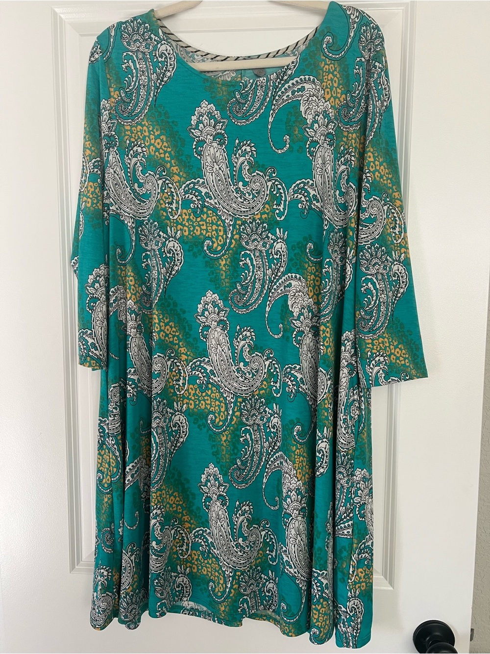Honeyme Curvy Teal Paisley Dress